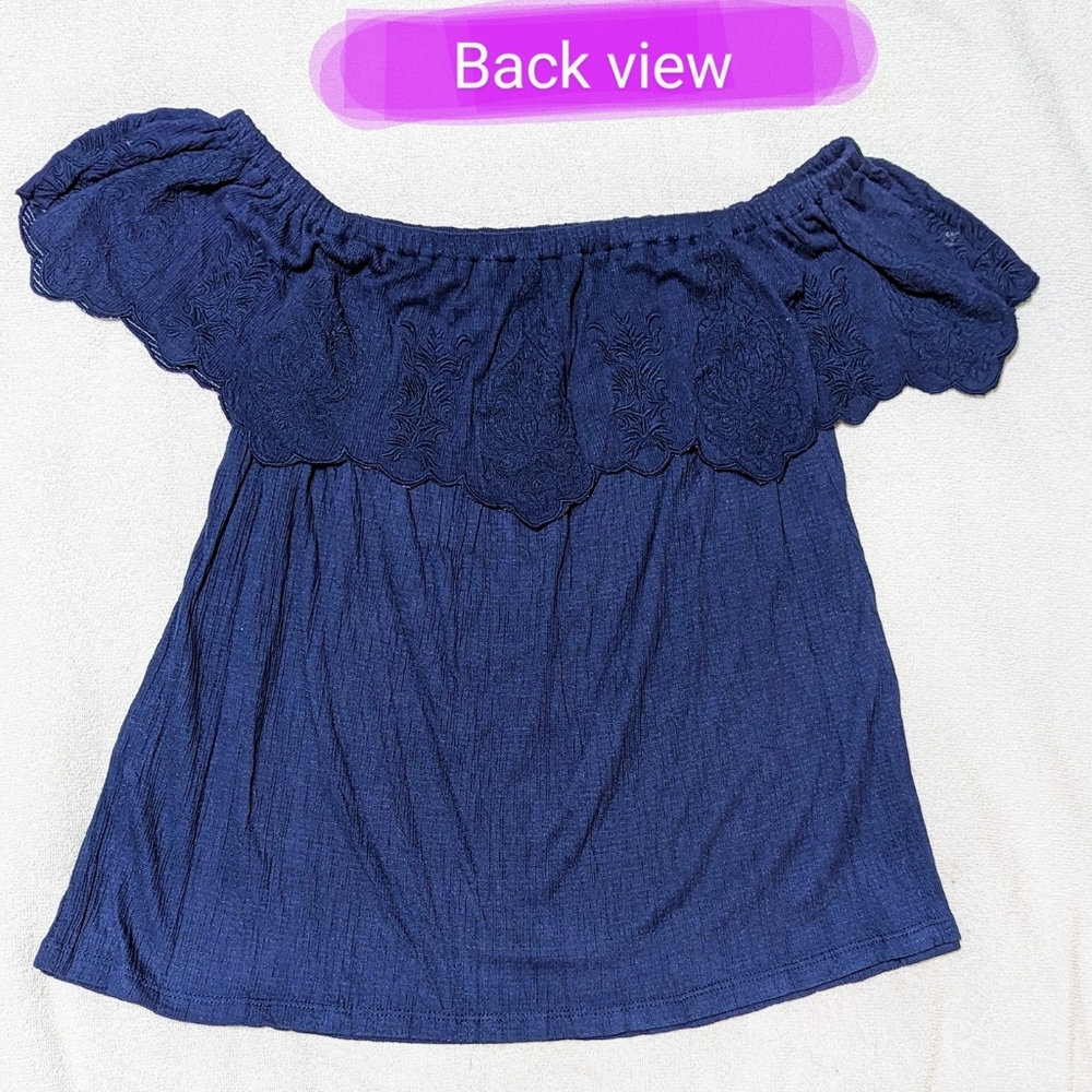 NyGard brand size Petite Med BNWT, off the shoulder flowy, indigo shirt - Picture 9 of 13